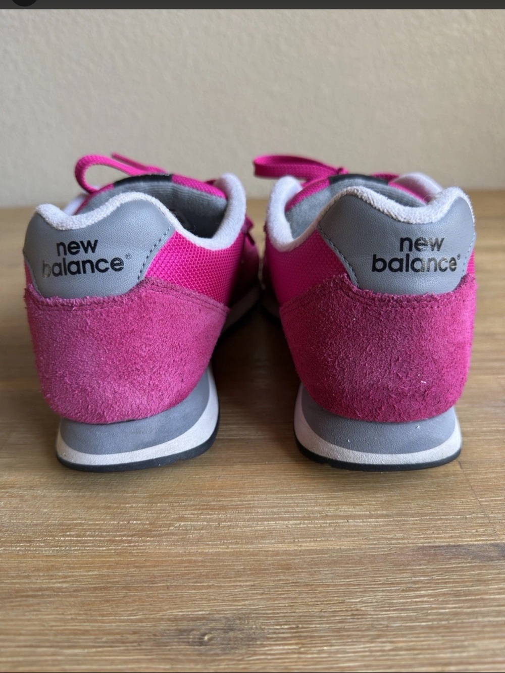 New Balance 411 Running Walking Tennis Shoes Women’s Size 9 Pink White Gray - Picture 9 of 12